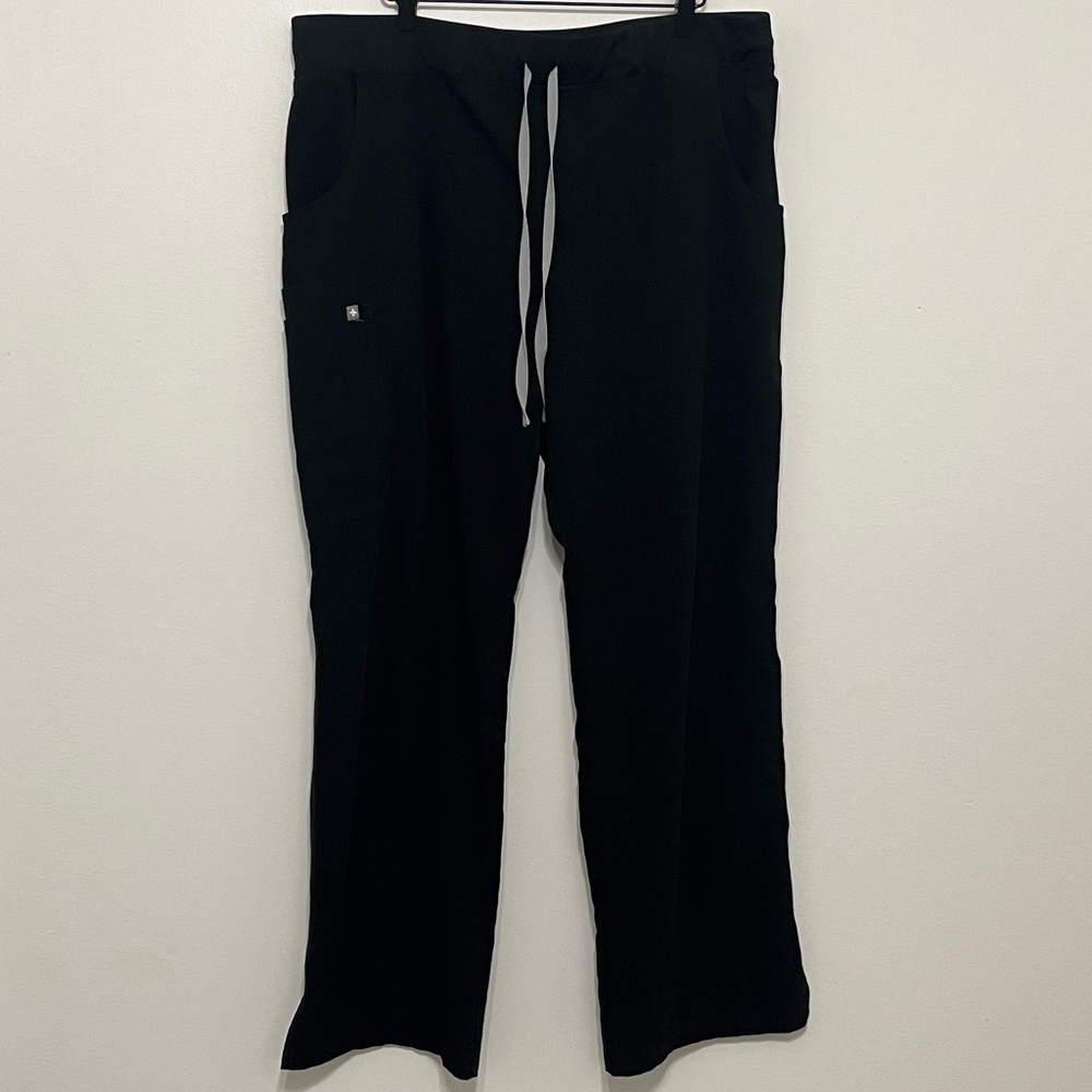FIGS High Waisted Kade Cargo Scrub Pants XL